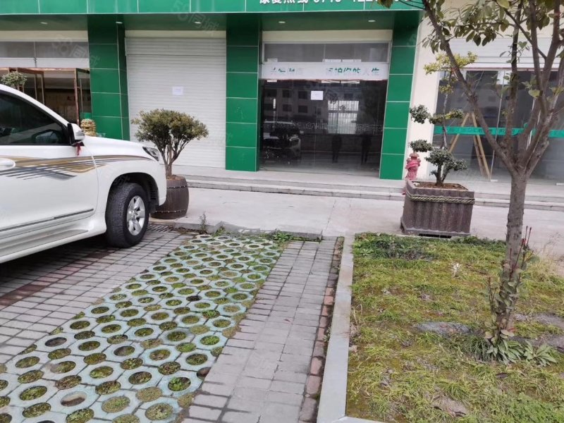 国际绿松石城2室1厅1卫86.26㎡南48万