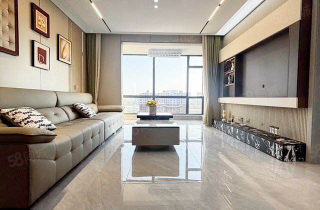 长电朗天国际3室2厅124.76㎡70万二手房图片