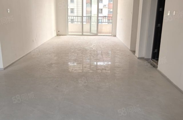 桃李春风三室两厅两卫，  即住即  ，     有证能按揭