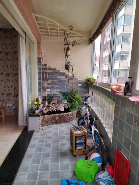 金瓯园3室2厅2卫131.41㎡西南39.6万