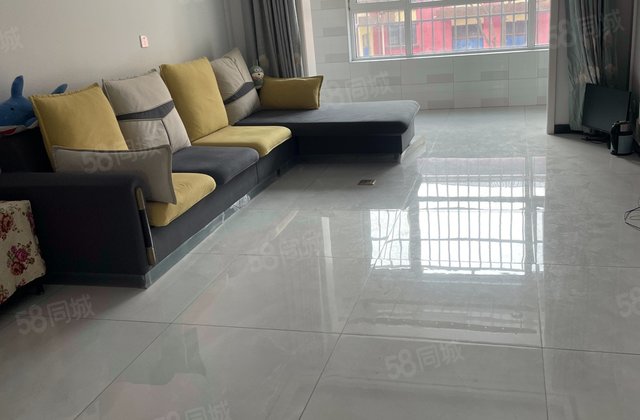 佶地国际D2区3室2厅111㎡66.5万二手房图片