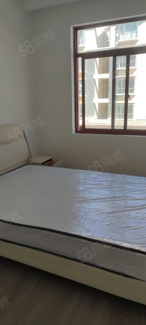 翡翠茗苑3室2厅2卫133㎡南北105万