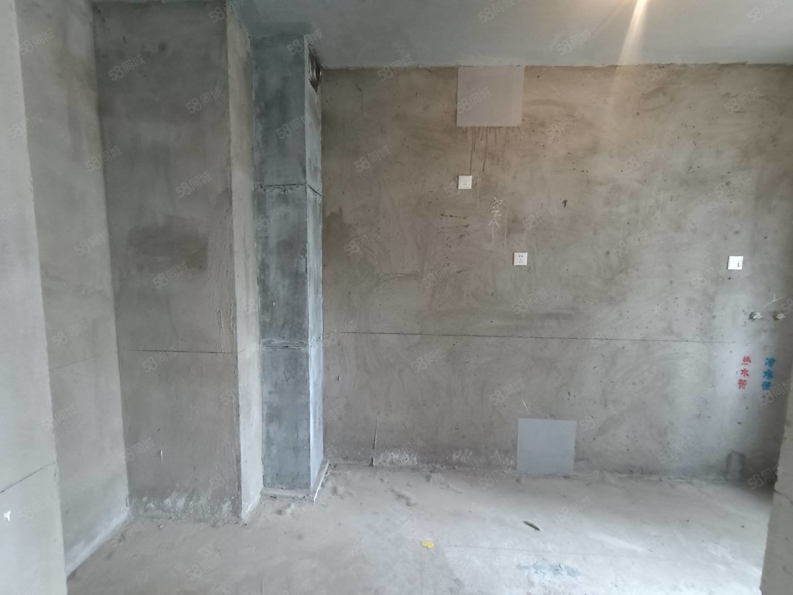 金大地时代公馆3室2厅2卫130㎡南北87万