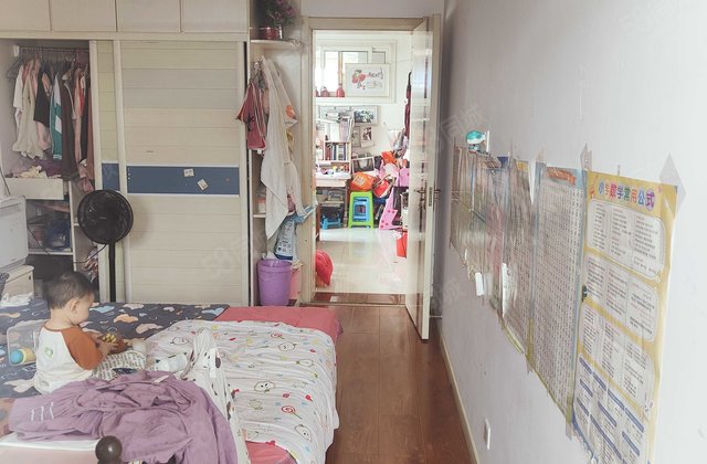 六加七，七楼有证可租可售送地下室房东直卖送车位送家具