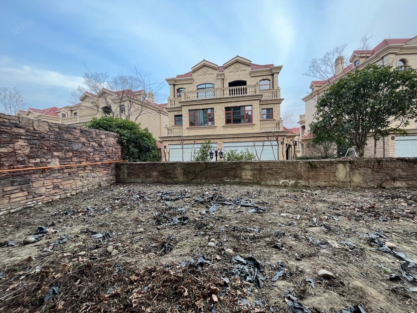 岷东江山美墅别墅清水七房七卫带车库带80平转角花园