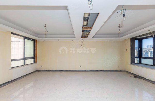 温兴风情苑4室2厅153.66㎡305万二手房图片