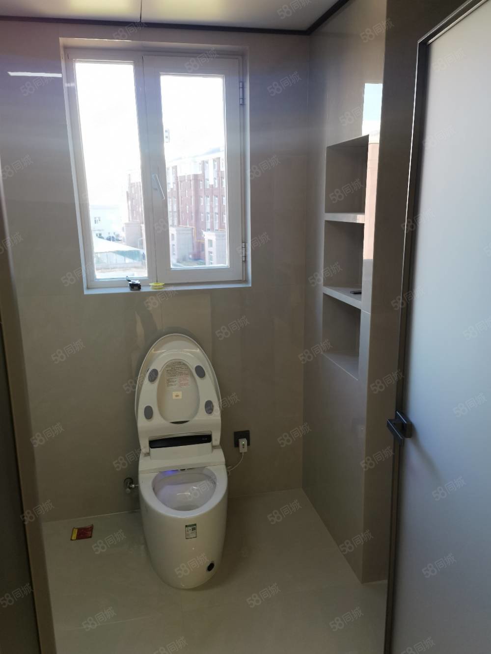 海龙新城3室2厅2卫170㎡南北118万