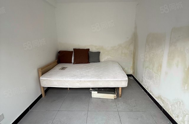 永康胡同小區(qū)1室0廳0衛(wèi)14.3㎡南北248萬