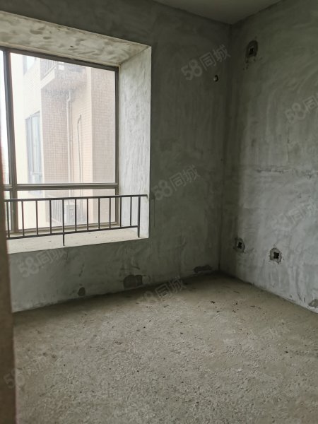 领地凯旋广场3室2厅2卫105㎡南北53.8万