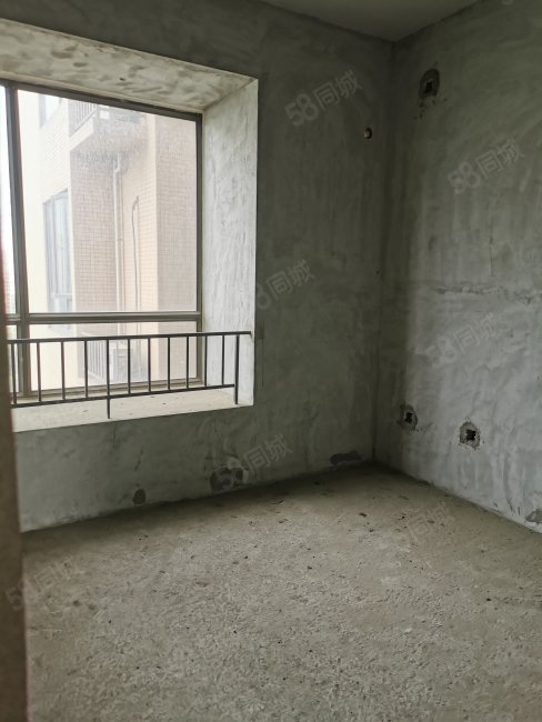 领地凯旋广场3室2厅2卫105㎡南北53.8万