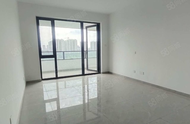 光岳路，精装修，带车位储藏室，看房子都方便，