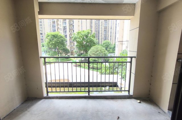 彰泰郡3室2厅90㎡47.8万二手房图片