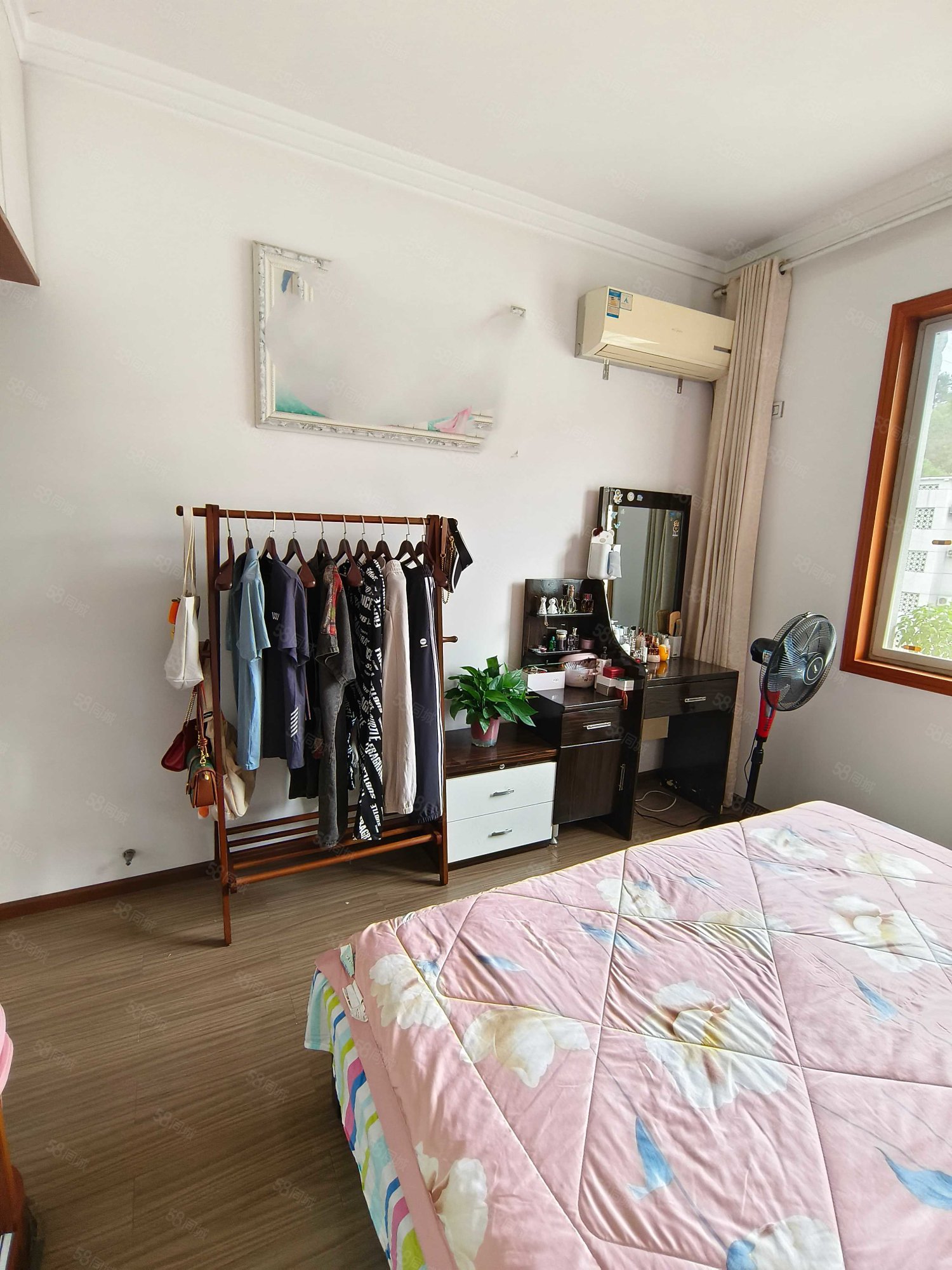 新西苑小区2室2厅1卫101㎡南北23.8万