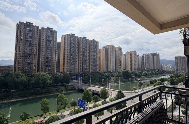 贵定碧桂园4室2厅144㎡66.8万二手房图片