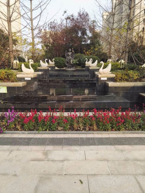 建发珑庭一期 开发商装修 南北通透三房 多层带电体