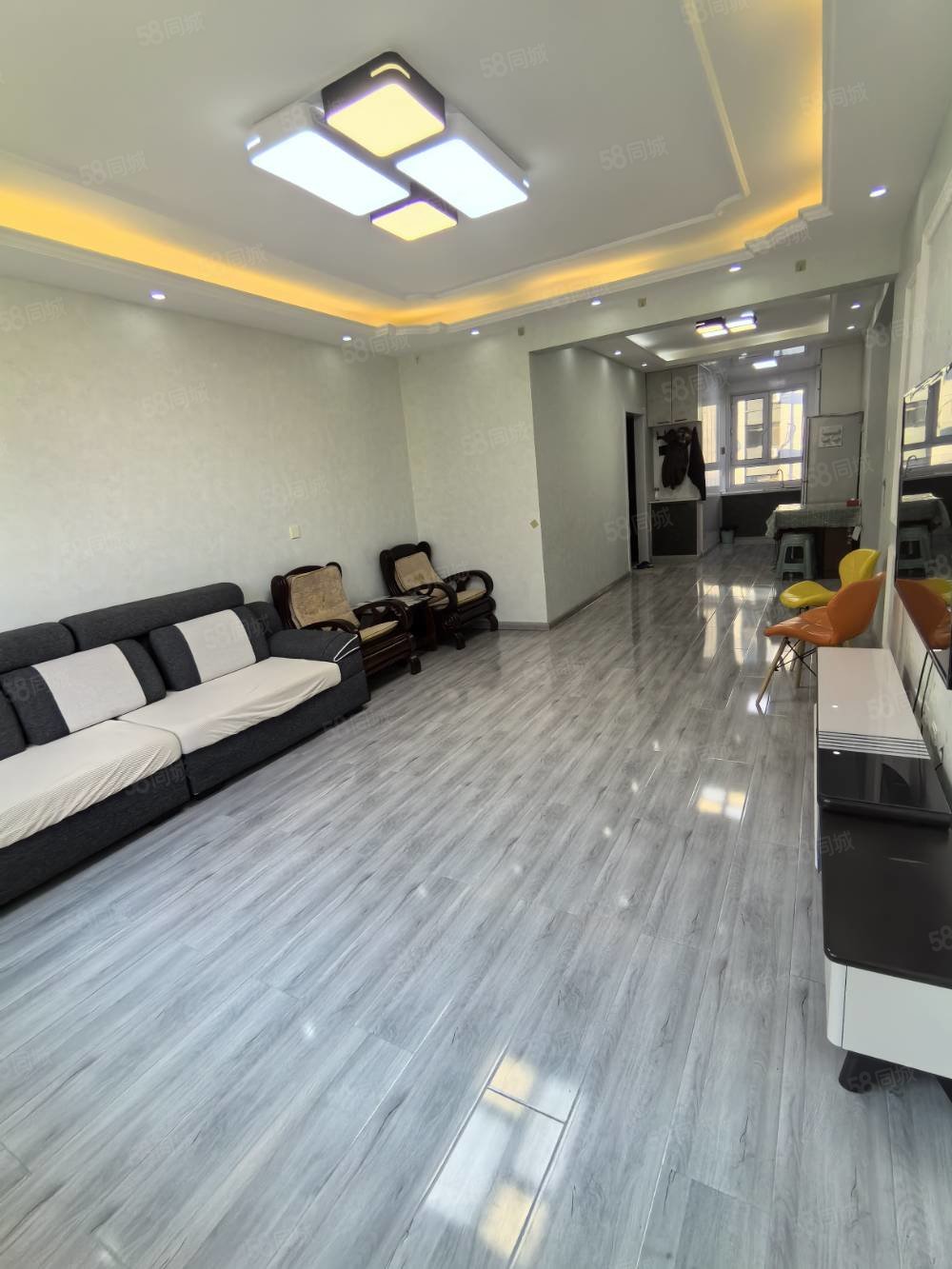 易航华府2室2厅1卫94㎡南北58.8万