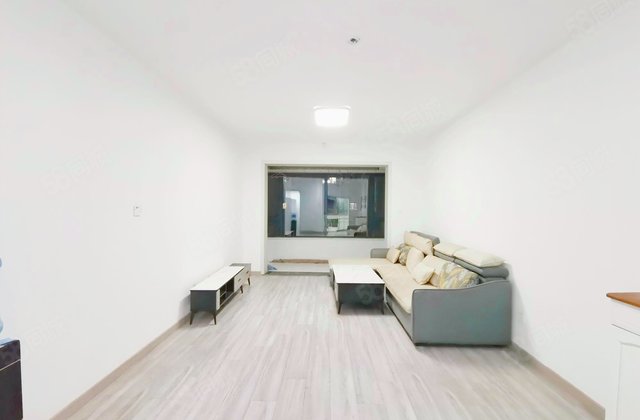 绿地IFC中央公馆B8地块4室2厅142.85㎡380万二手房图片