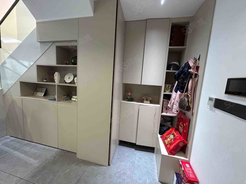 天纵御府4室2厅3卫171㎡南北175万