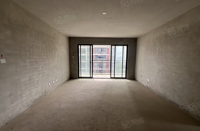 德天国际广场二期3室2厅135㎡65万二手房图片