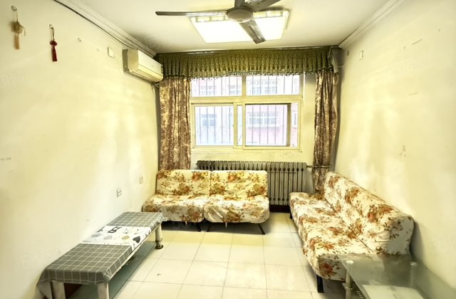 东昌中学 五星百货 步梯一楼 两室两厅 免大税急售 可按揭