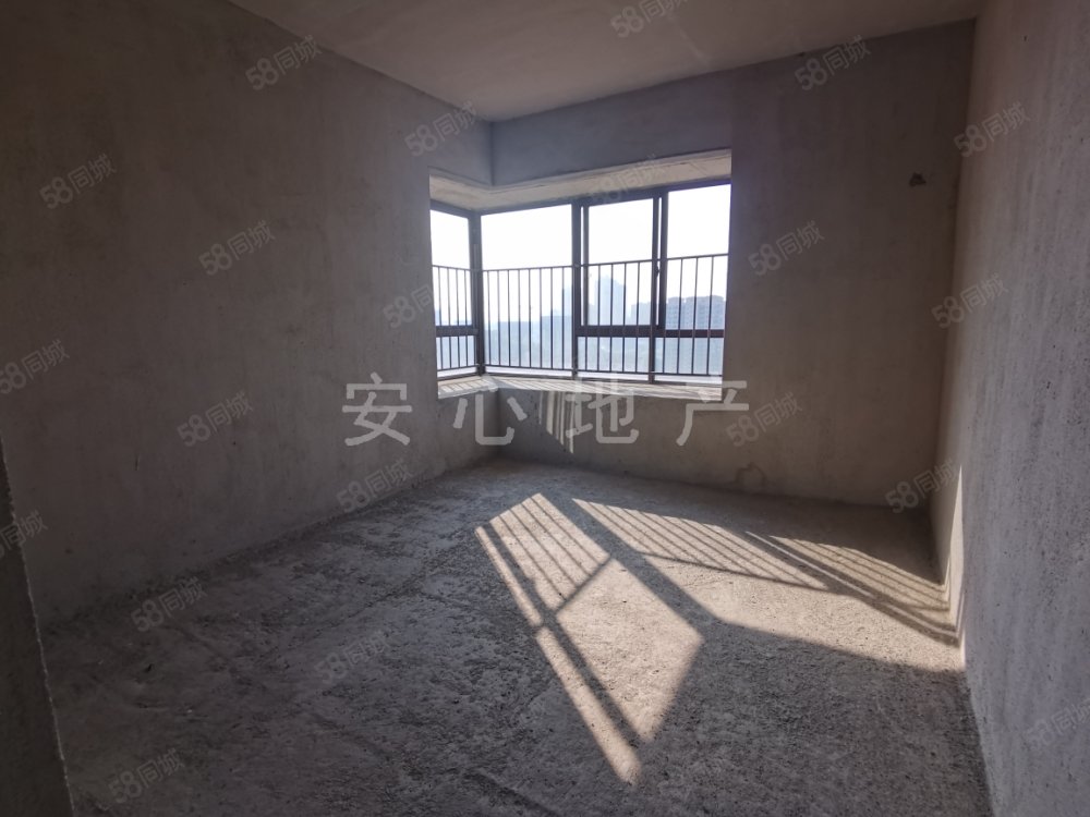 香园丽舍3室2厅2卫114㎡南北58.8万