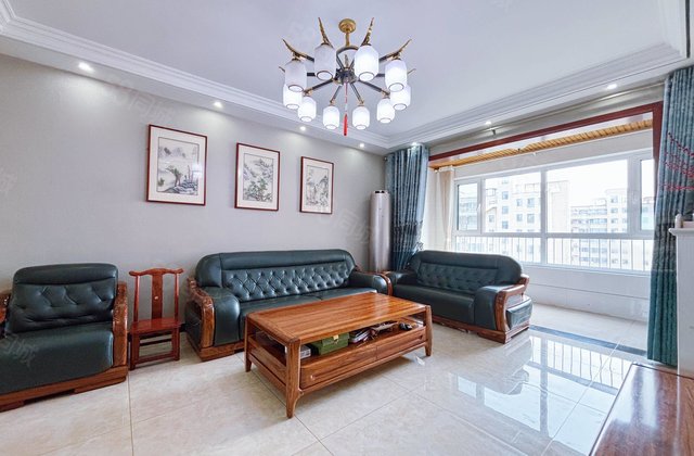 兴华路  金柱绿城 阳光       电梯精装修三叶草户型