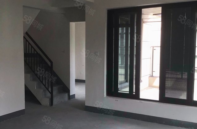 和昌芳草庭4室2厅144.07㎡256万二手房图片