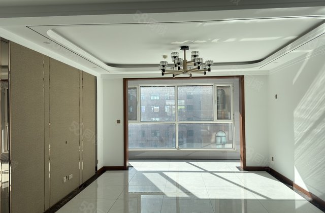 警苑小区4室2厅166.36㎡62.8万二手房图片