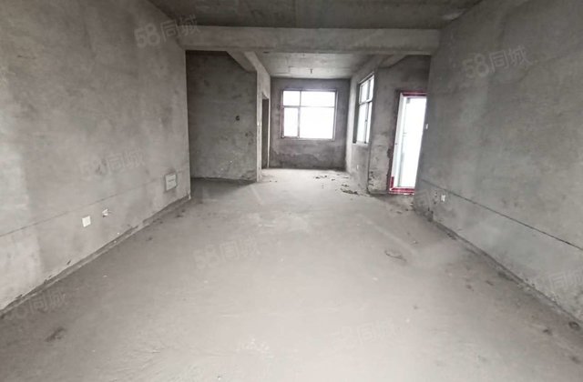 西安交大摩天轮旁新房未住带有车位储藏室免大税有钥匙随时看房
