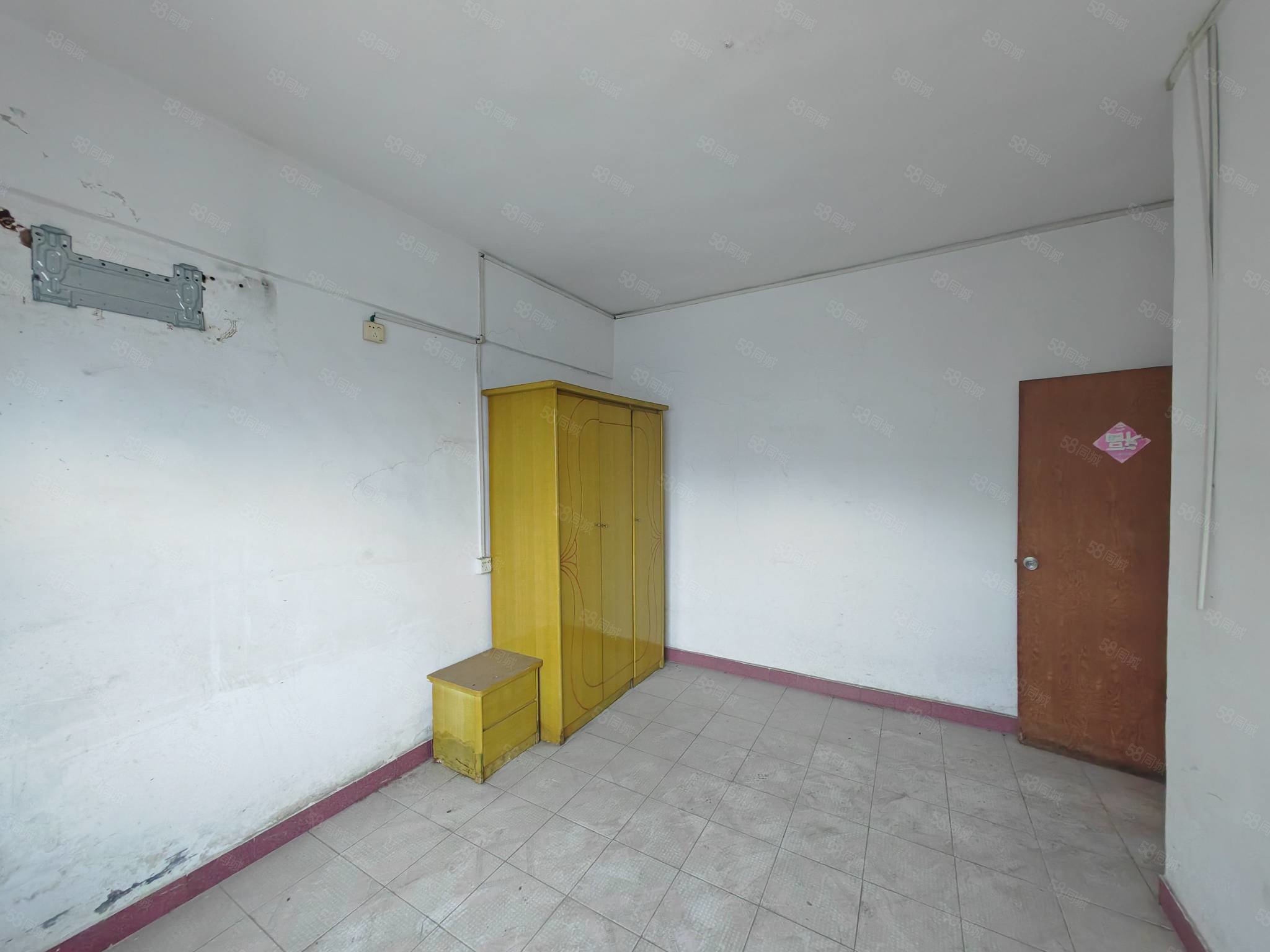 向阳小区2室1厅1卫31㎡南7.8万