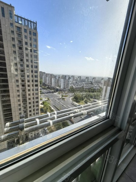 水安盛世新安新馨阁3室2厅1卫95㎡南北49万