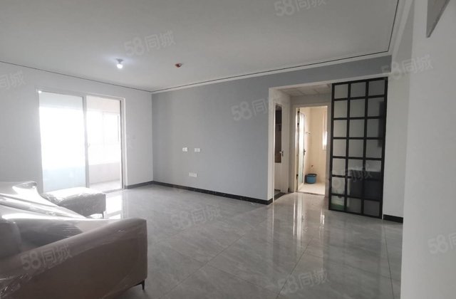 诚心出售 阿卡六期 电梯好楼层 免大税 送储藏室随时看房