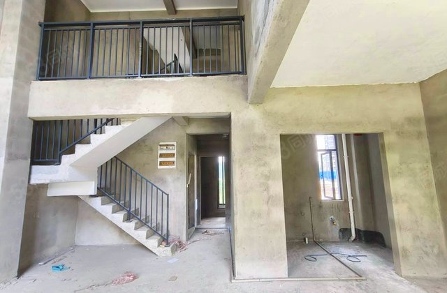 金辉辉逸云庭5室2厅141.94㎡124万二手房图片