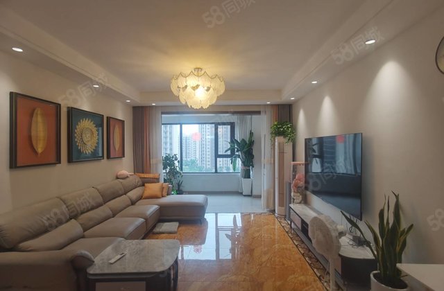 急售  国岳府 清水湾 精装双阳台   带家具家电