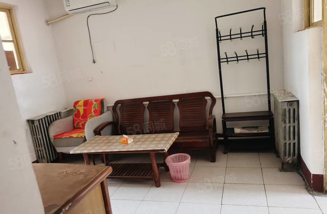 27万，   市中心，人民公园，新区  育新小区三室