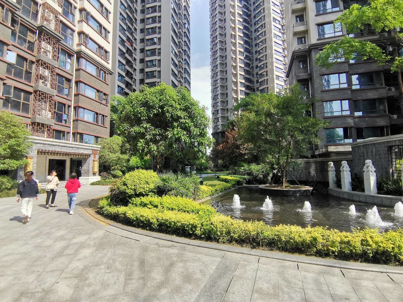 阳光1519临江邸3室2厅2卫98㎡南72万