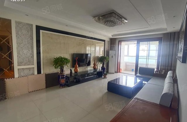 香江 月亮湾C区 次顶层 三叶草户型 带车位储 看房有钥匙