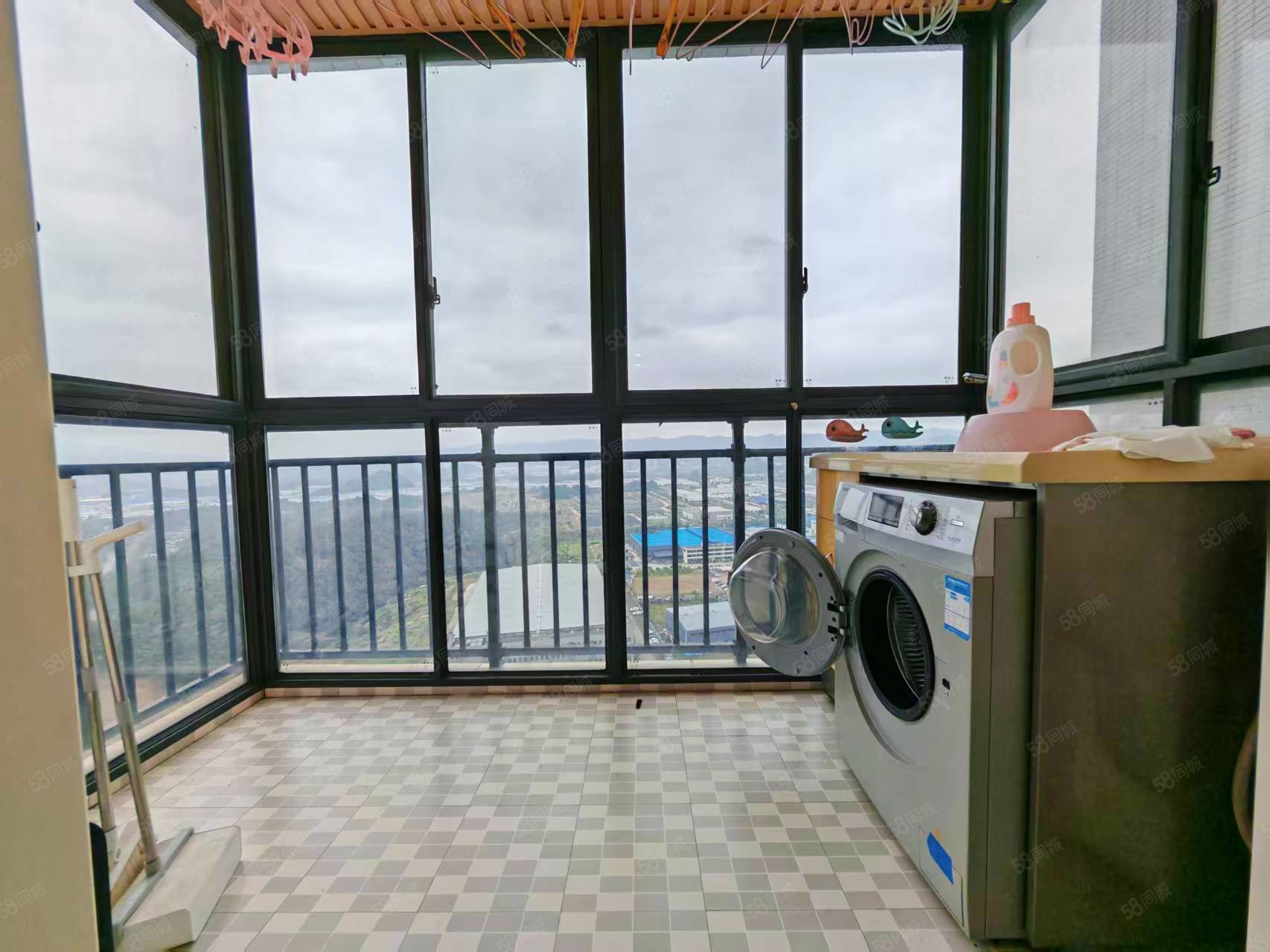 兴丽城C区3室2厅1卫131㎡南北56.8万