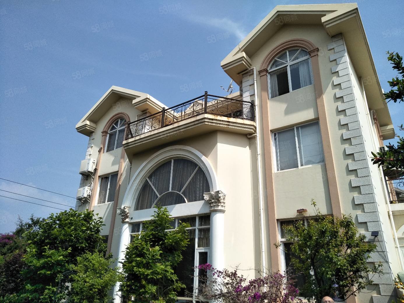 黄金海岸别墅6室3厅4卫413㎡南北2188万