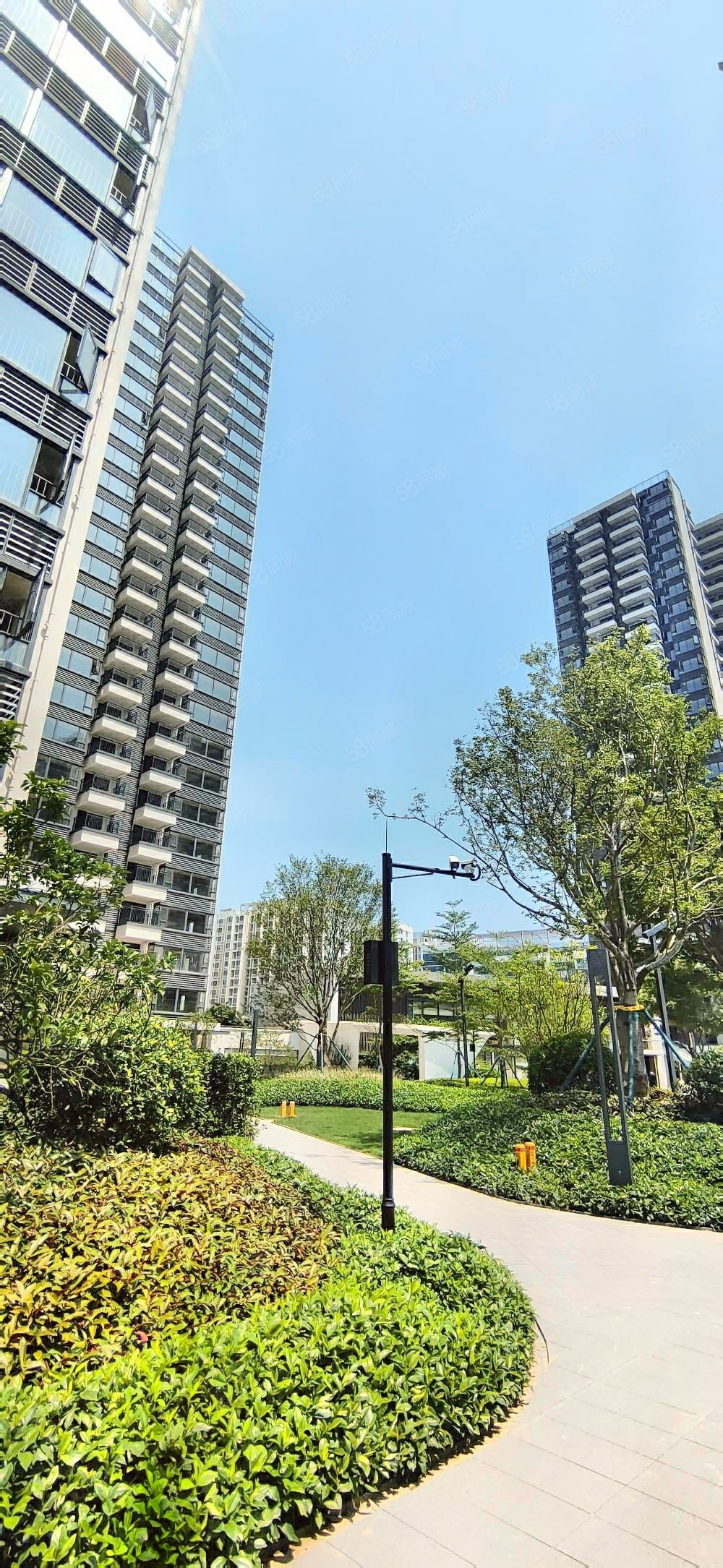 锦云湖光3室2厅2卫86.04㎡南71万