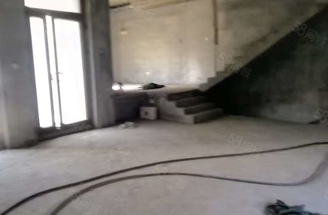 350平 东昌府院 朝南 4室3厅 房东急置换 诚意卖房