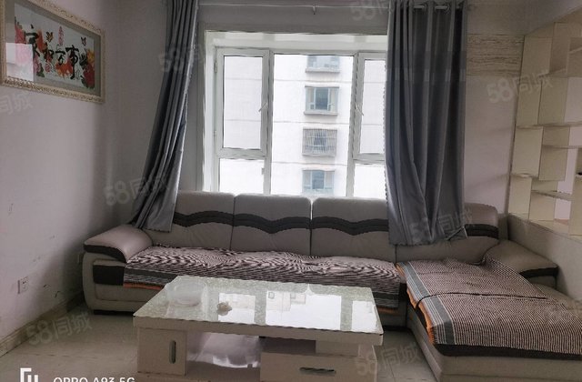 昌润路，香江附近，精装修电梯房三室，边户，房东急售