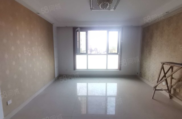 昌润路火车站华悦金钻政储团购三室二卫边户新房未住带车位可按揭