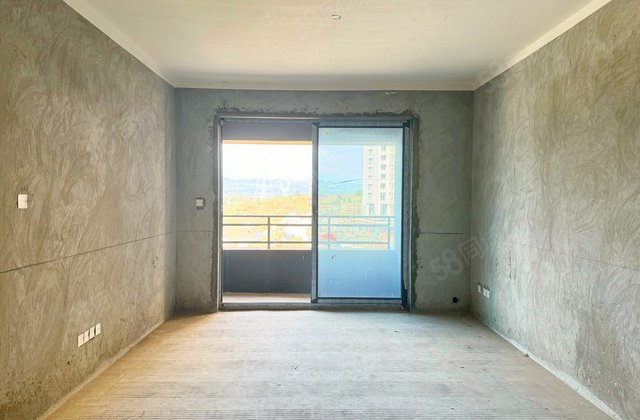 中国摩香山花园3室2厅102㎡118万二手房图片