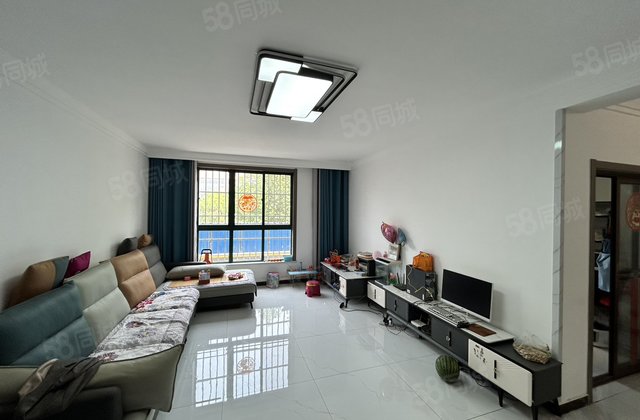 房东急出 凤凰新城精装带车库 楼层低 装修好 户型正双阳台