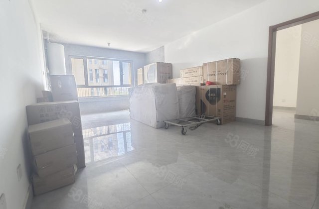 房东急售 诚心出 大三室 送车位 储藏室 可以看的 保证真实