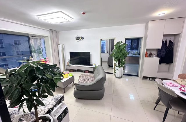 南北通透 商业配套成熟 车位储商品房 精装修 次新小区