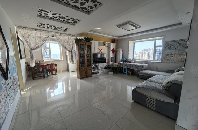 兴华路光岳花园3室朝阳带车位地下室免大税