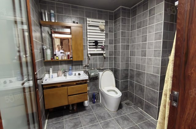 伟业中华御苑 南北通透 精装修 满二 110平 房东急置换