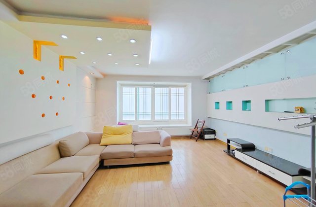 朝阳欣园4室2厅151.92㎡108万二手房图片